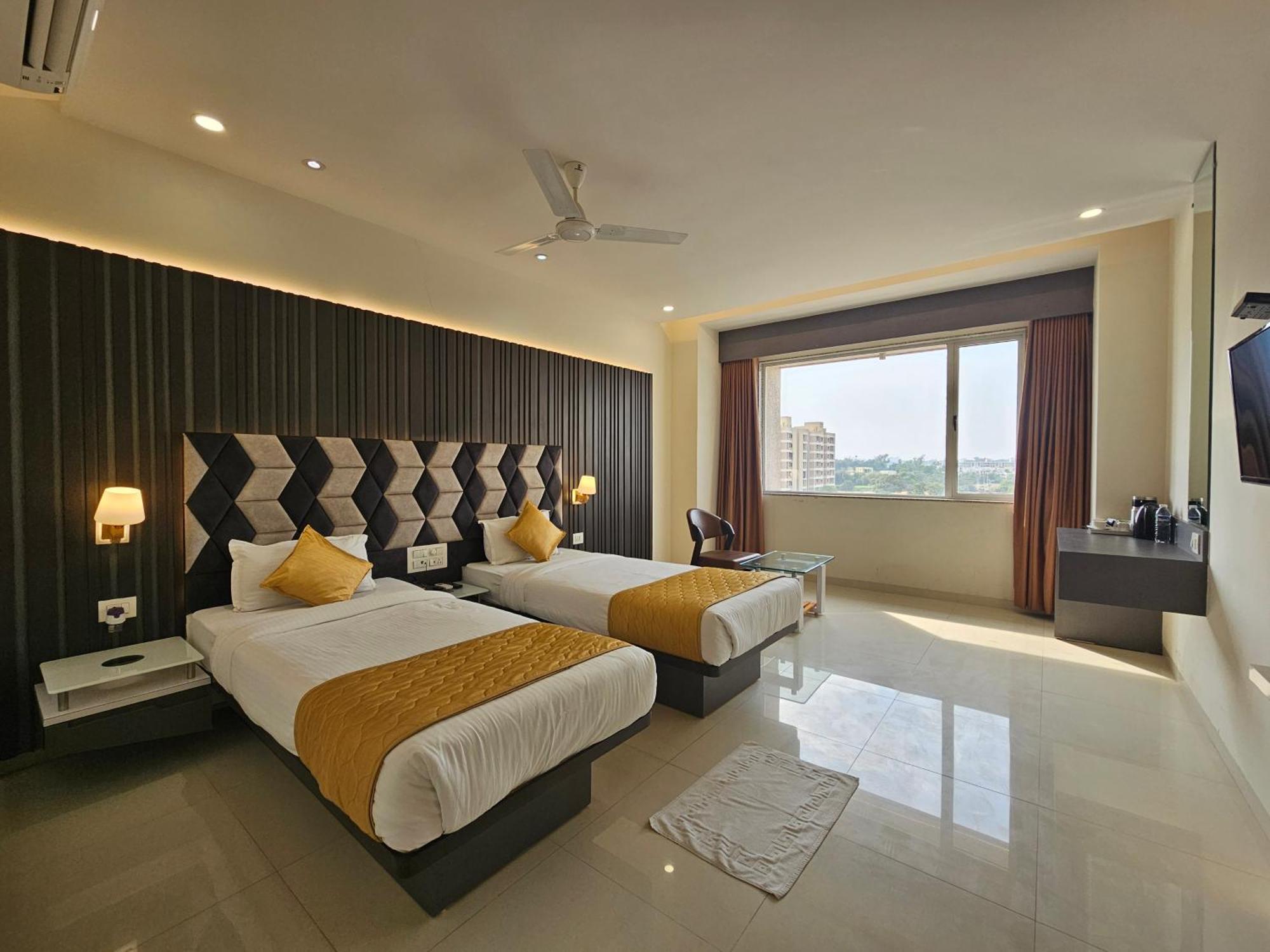 Hotel Grand Darshan Vadodara Exterior foto