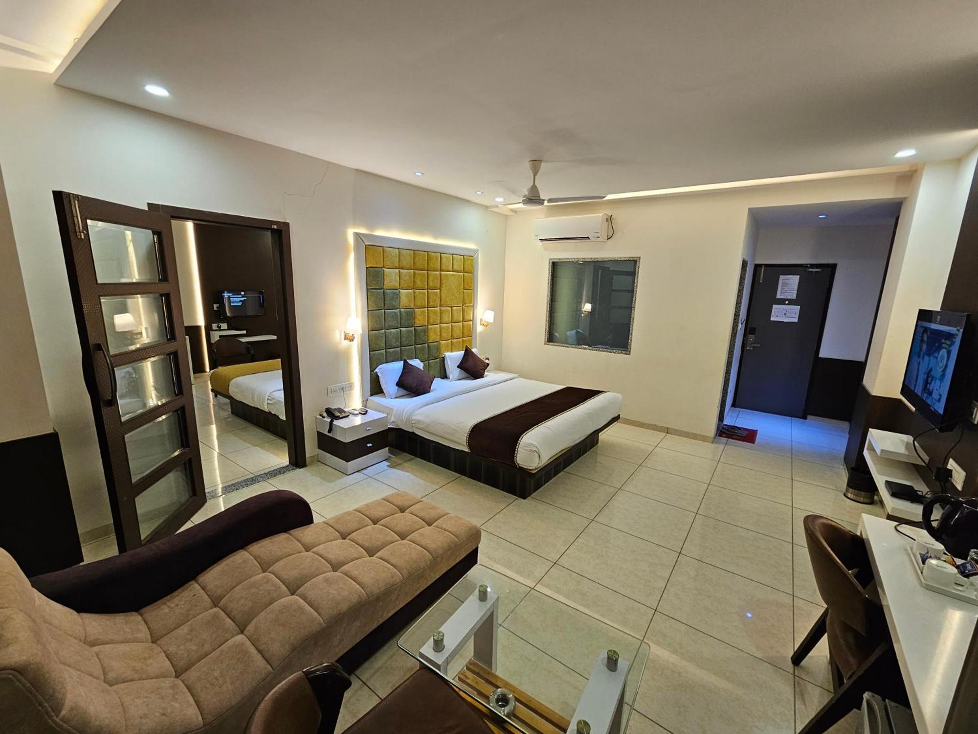 Hotel Grand Darshan Vadodara Exterior foto