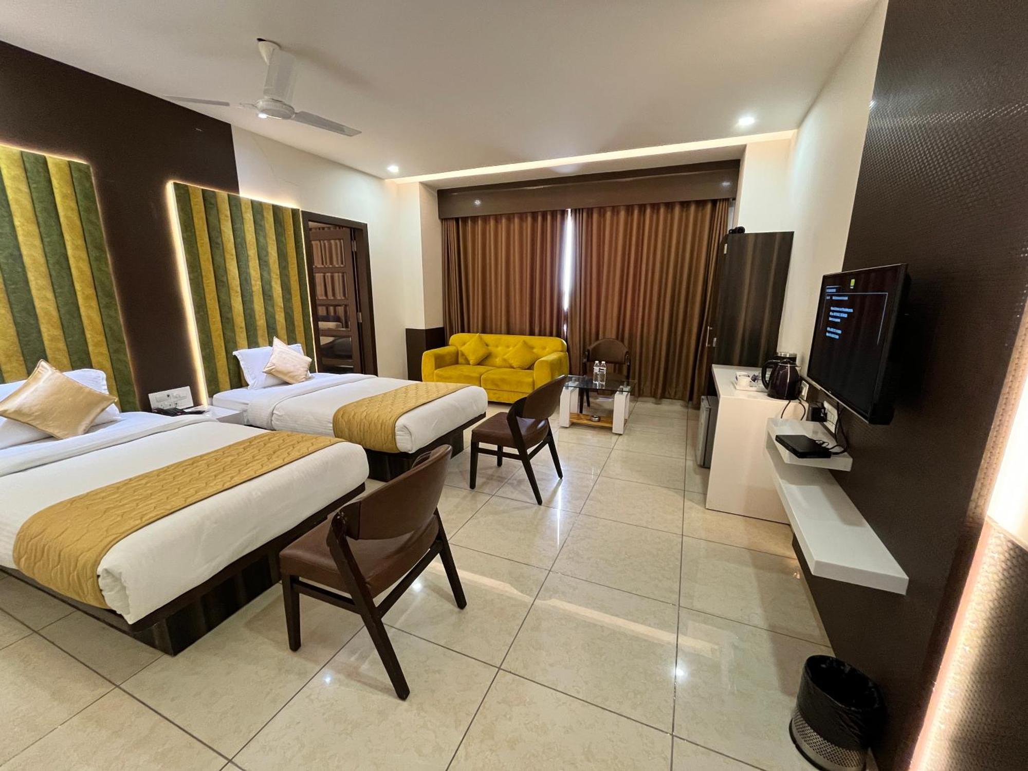 Hotel Grand Darshan Vadodara Exterior foto